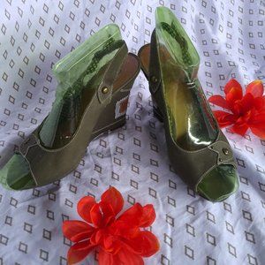 GUESS Green Wedges Size 7